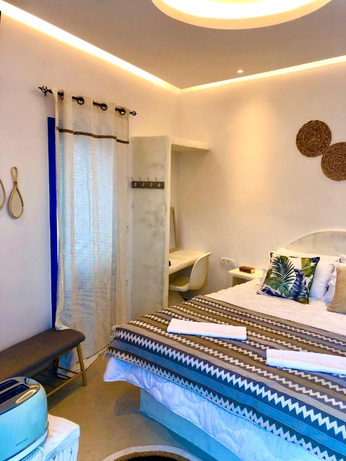 Oldtown Suites Fira Exterior foto
