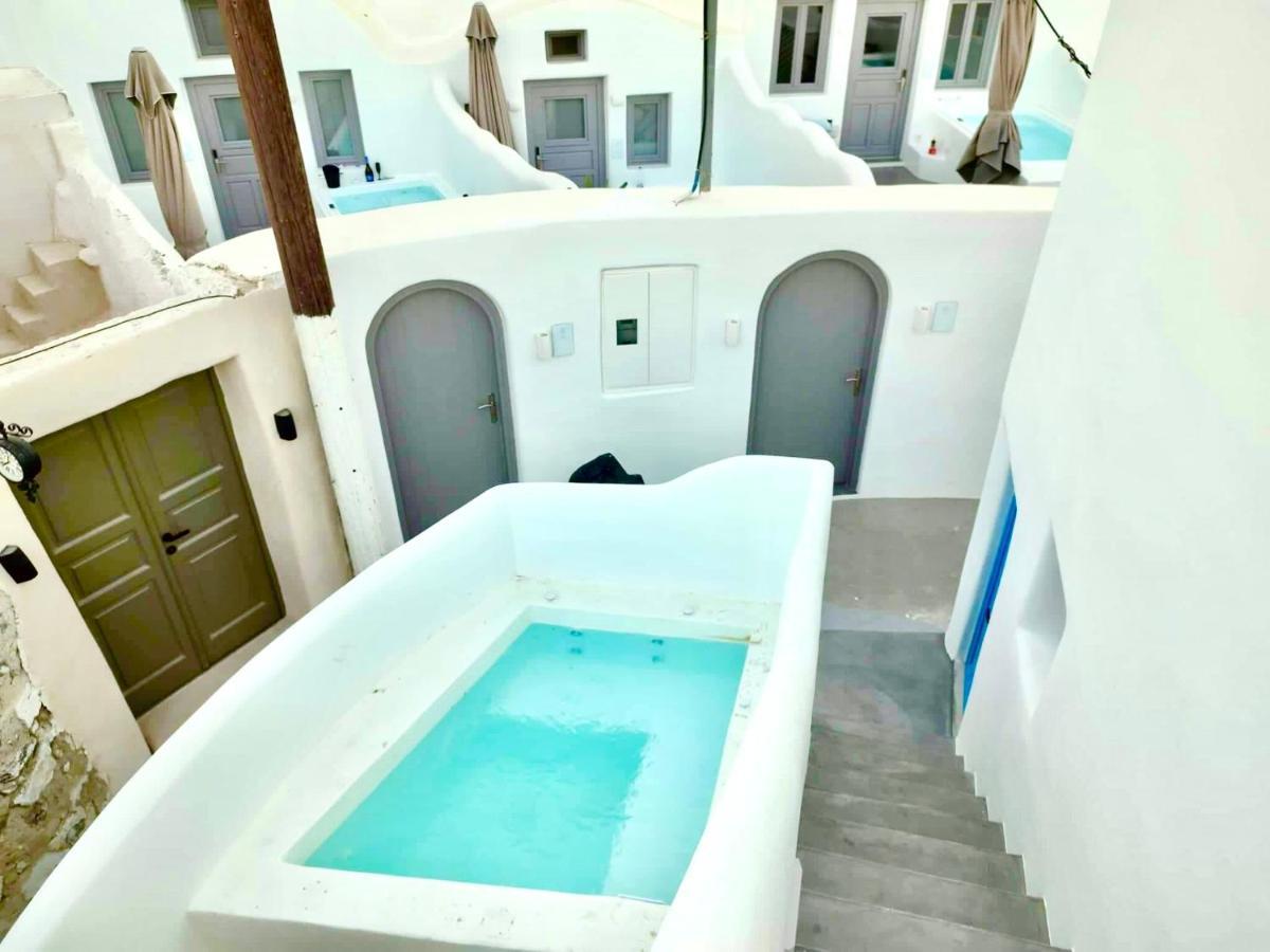 Oldtown Suites Fira Exterior foto