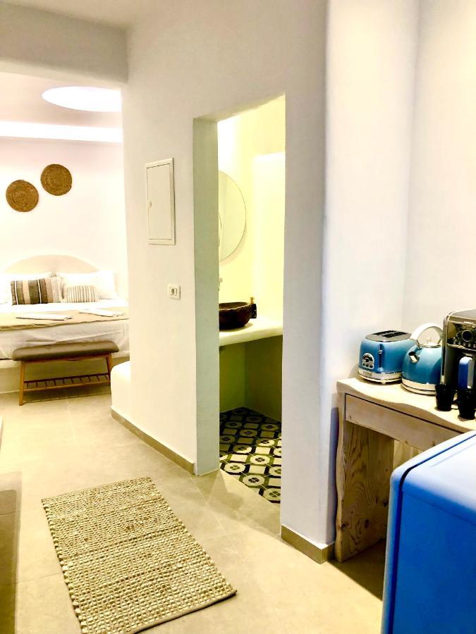 Oldtown Suites Fira Exterior foto