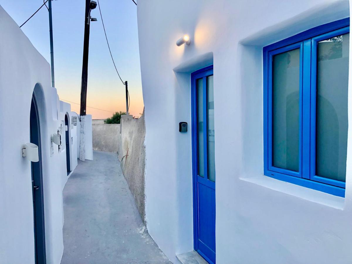 Oldtown Suites Fira Exterior foto